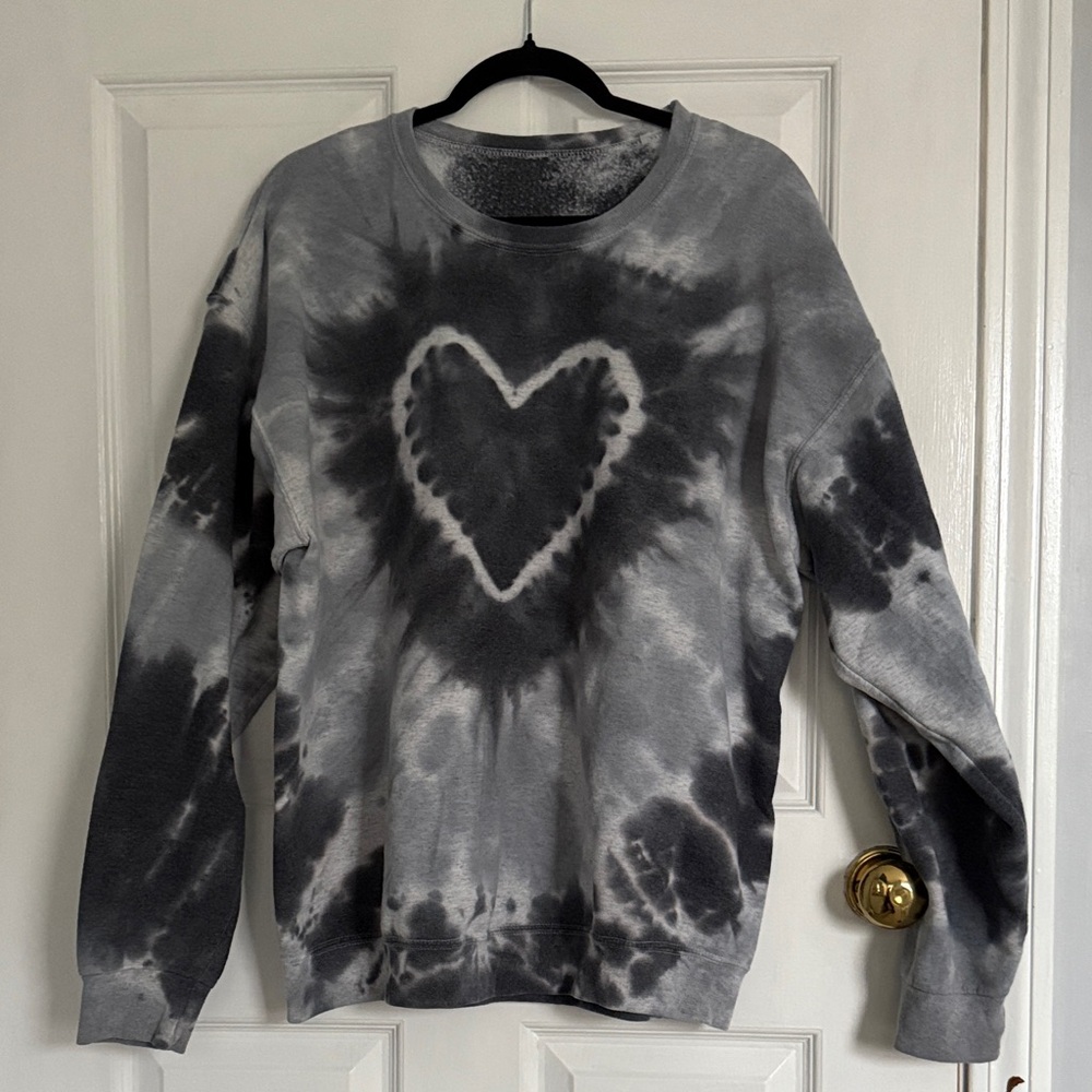 Urban Outfitters - Gray Tie-Dye Heart Oversized Sweatshirt No Tag